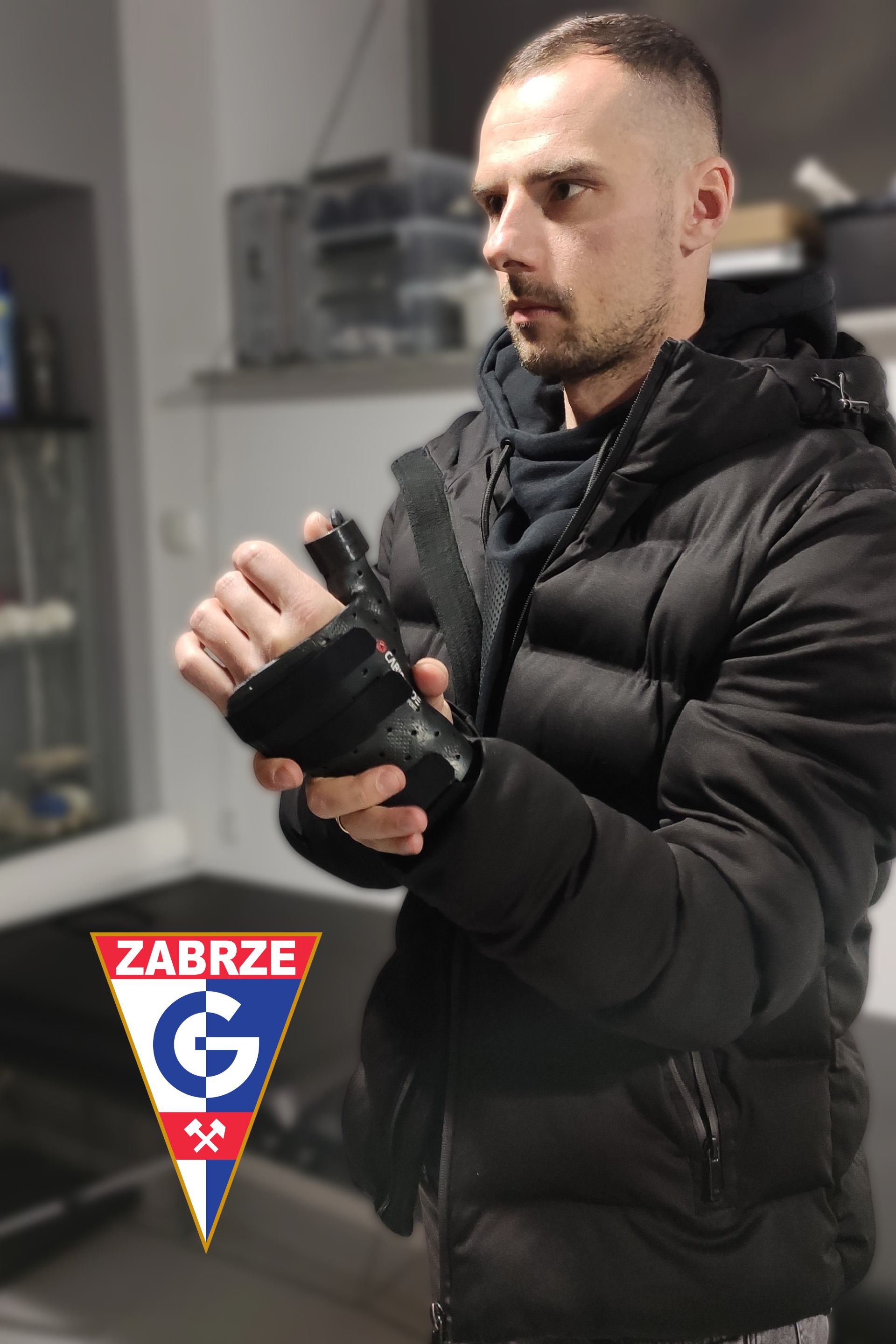 INDIVIDUAL HAND AND WRIST PROTECTOR FOR MATEUSZ CHOLEWIAK OF GÓRNIK ZABRZE